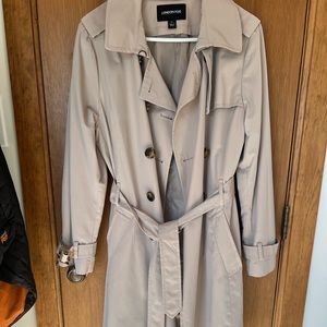 London Fog trench coat sz L